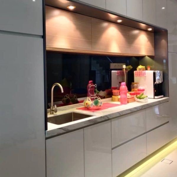 Alternative view of Clear Extruded Acrylic sheet